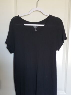 GAP Favorite T -NWOT